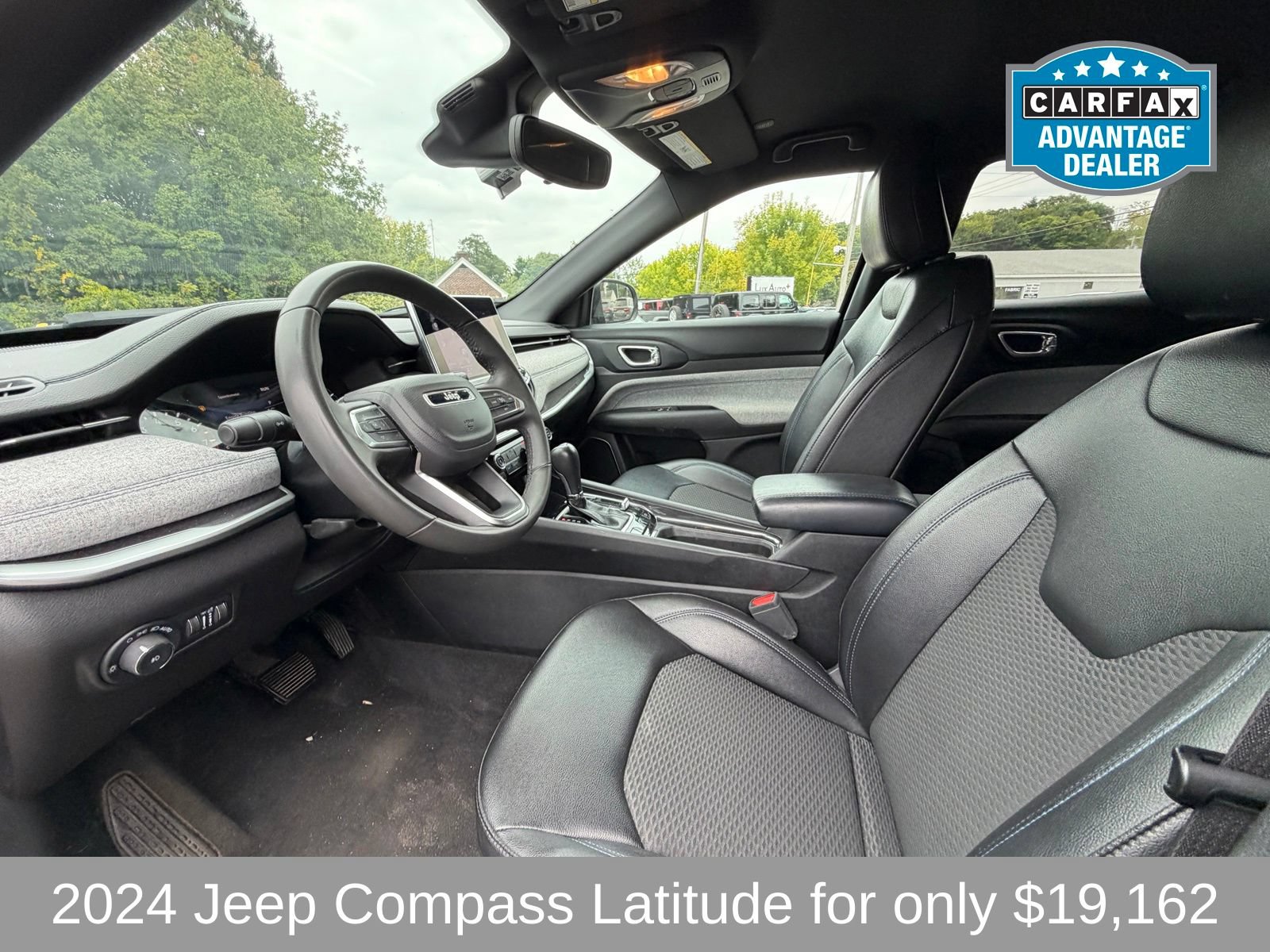 Used 2024 Jeep Compass Latitude AWD/4WD image 9