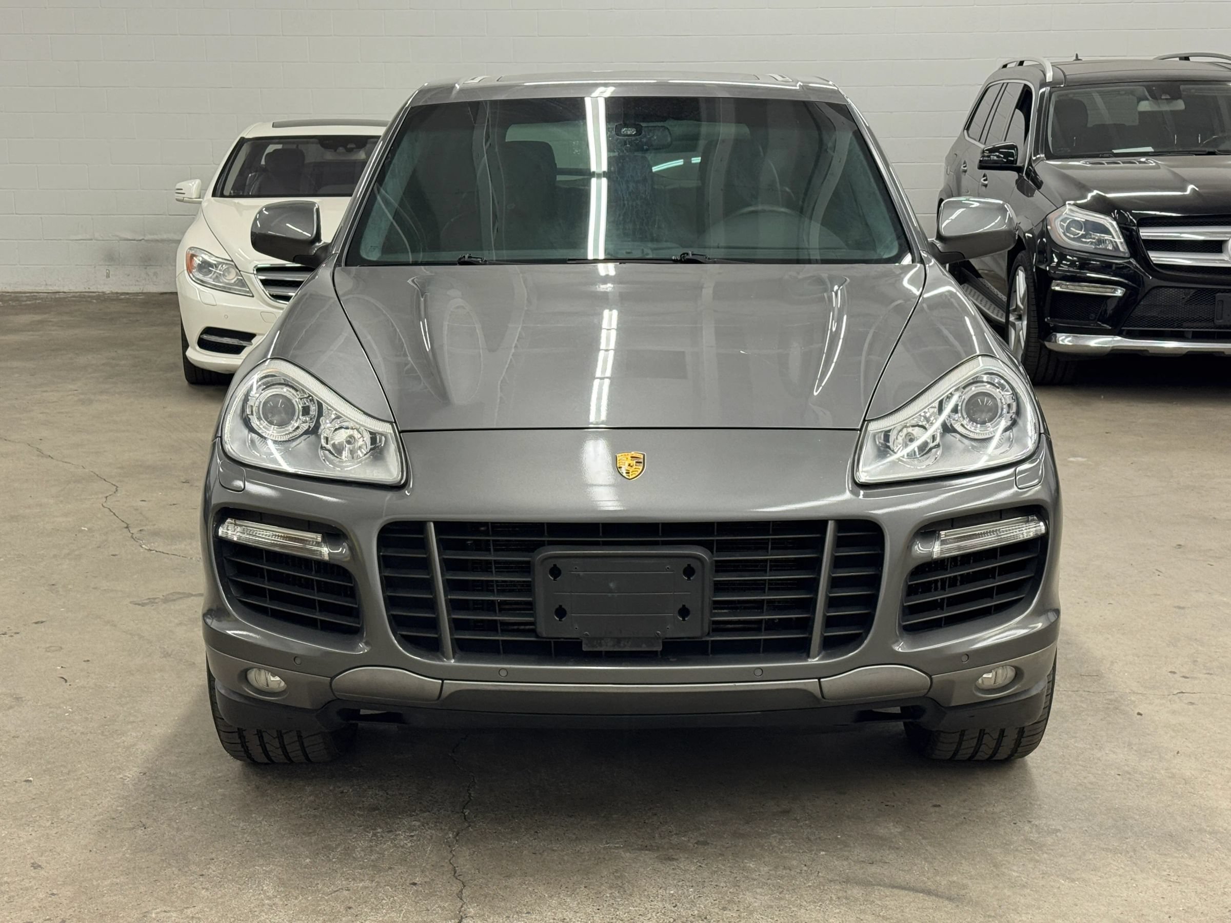Used 2008 Porsche Cayenne Turbo AWD/4WD image 3