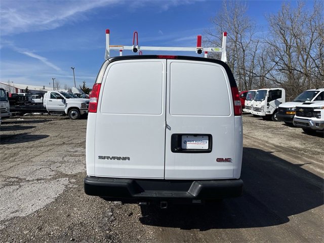 New 2024 GMC Savana 2500 w/ Driver Convenience Package image 4