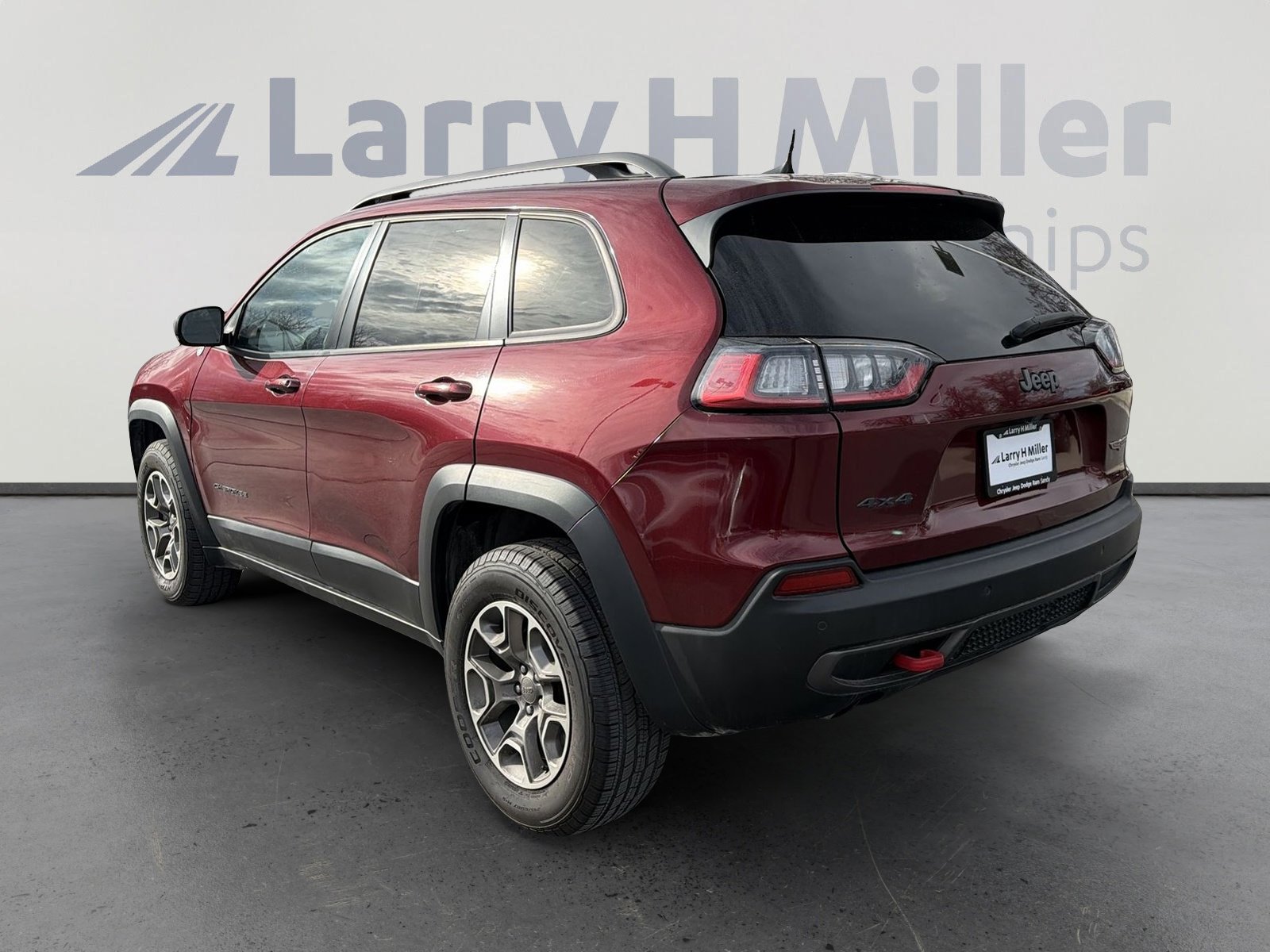 Used 2021 Jeep Cherokee Trailhawk w/ Comfort/Convenience Group image 6