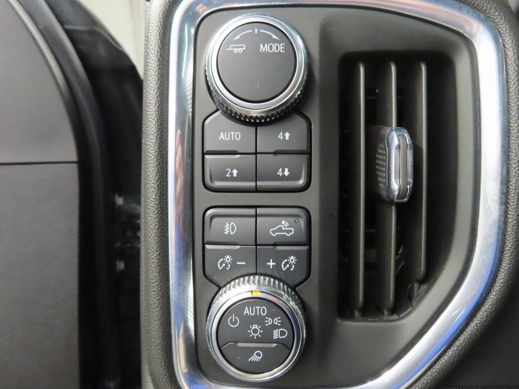 Used 2023 GMC Sierra 2500 AT4 w/ AT4 Premium Plus Package AWD/4WD image 65
