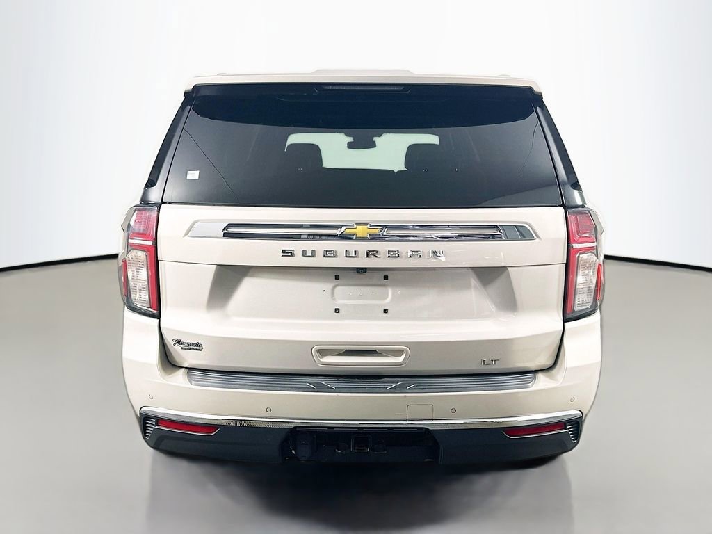 Used 2023 Chevrolet Suburban LT image 6