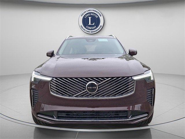 New 2025 Volvo XC90 B6 Core w/ Climate Package image 2