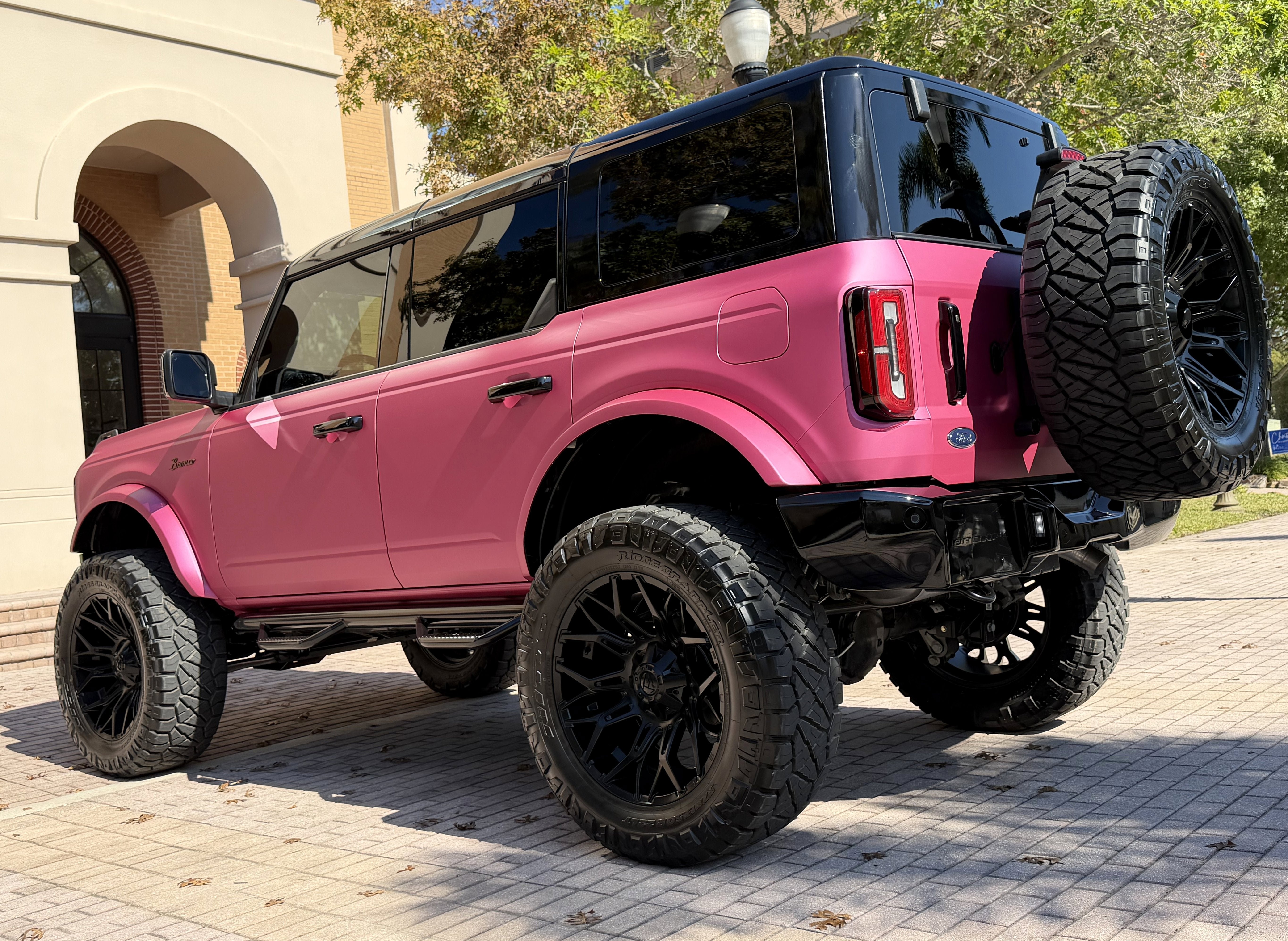Used 2025 Ford Bronco Outer Banks AWD/4WD image 39