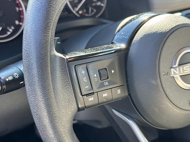 Used 2023 Nissan Rogue SV image 25