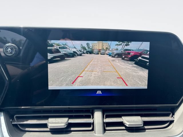 Used 2025 Chevrolet Trax LT w/ LT Convenience Package FWD image 17