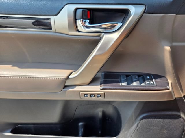 Used 2020 Lexus GX 460 Luxury w/ Luxury Sport Package AWD/4WD image 12
