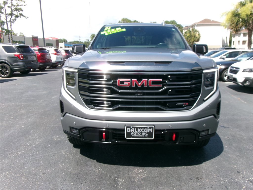 Used 2024 GMC Sierra 1500 AT4 w/ Technology Package image 7