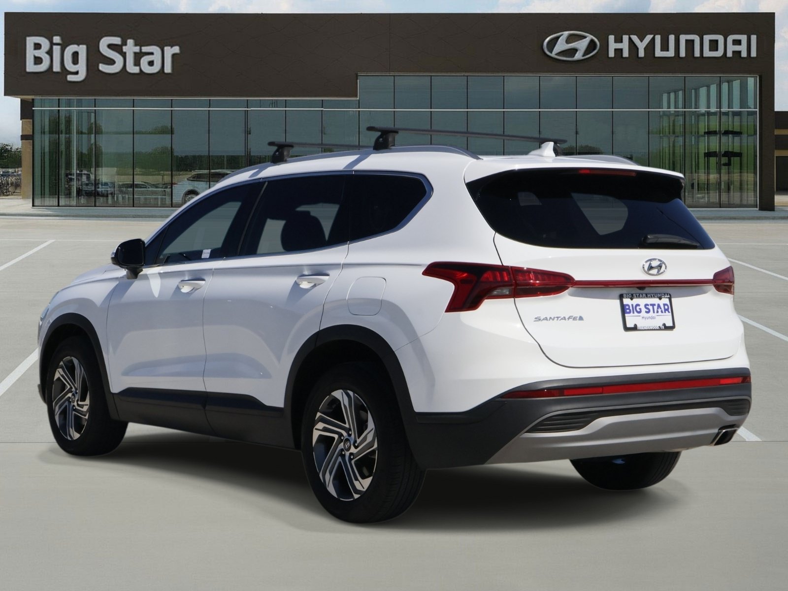 Used 2023 Hyundai Santa Fe SEL FWD image 3
