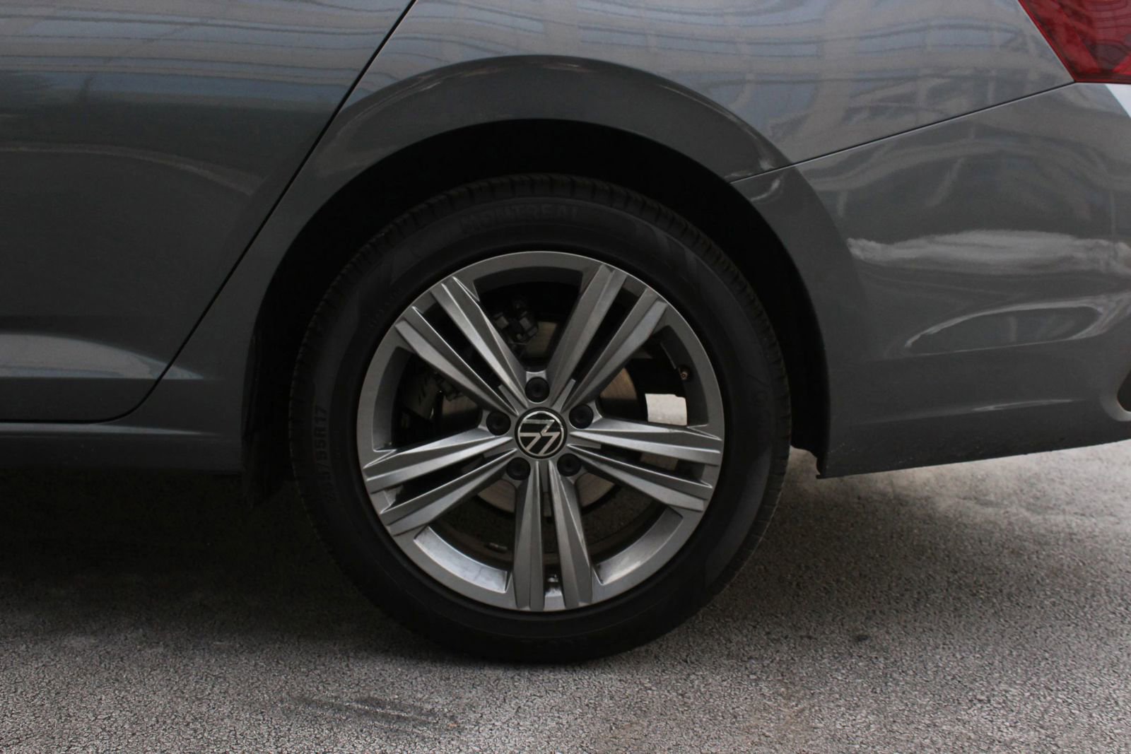 Used 2024 Volkswagen Jetta SE FWD image 10