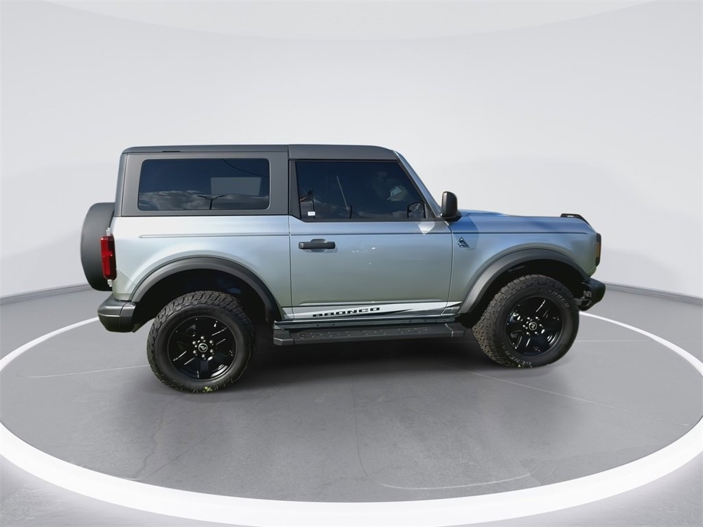 Used 2023 Ford Bronco Black Diamond image 9