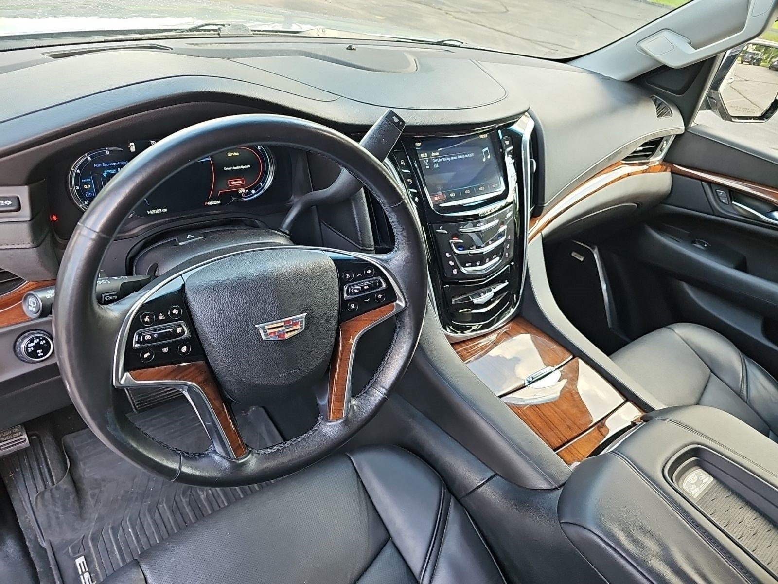 Used 2016 Cadillac Escalade ESV Luxury AWD/4WD image 21