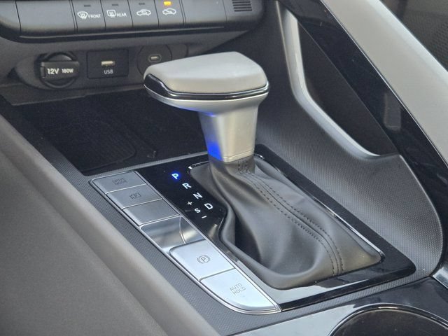 Certified 2025 Hyundai Elantra SEL FWD image 19