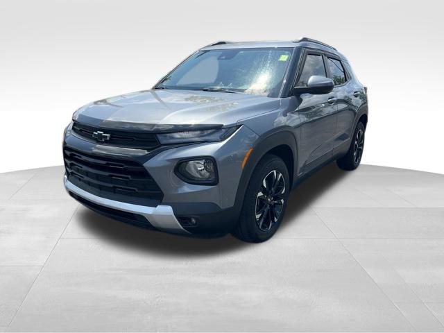 Used 2022 Chevrolet TrailBlazer LT w/ LPO, Blackout Package FWD image 3