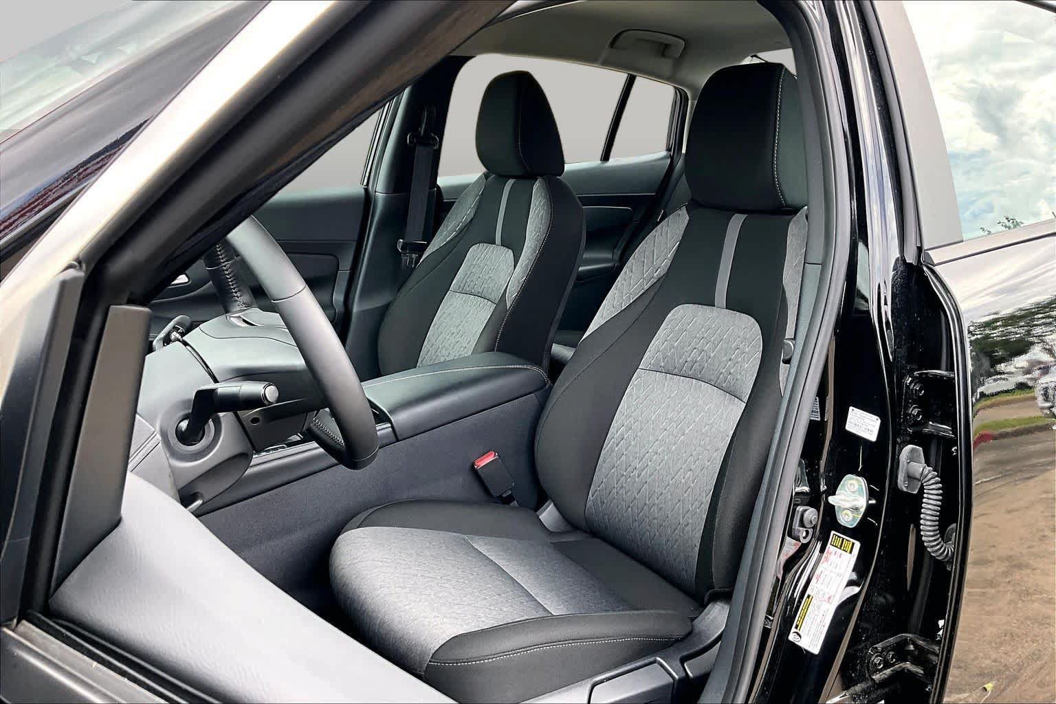Certified 2026 Nissan Sentra SV w/ SV Convenience Package FWD image 8