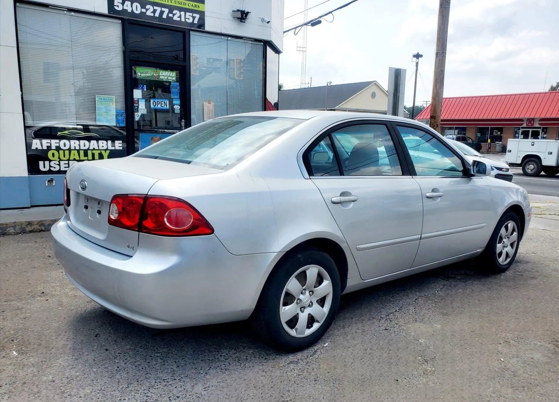 Used 2007 Kia Optima LX FWD image 6