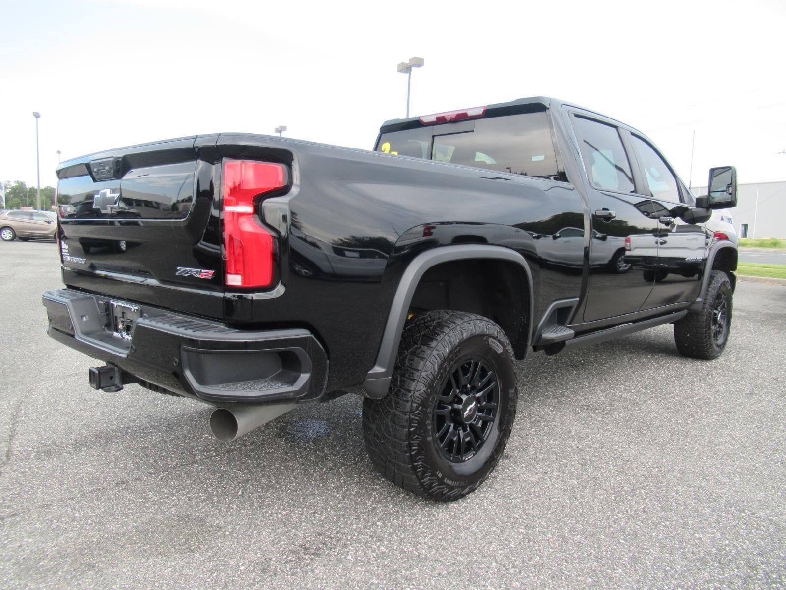 Used 2025 Chevrolet Silverado 2500 ZR2 w/ Technology Package AWD/4WD image 7