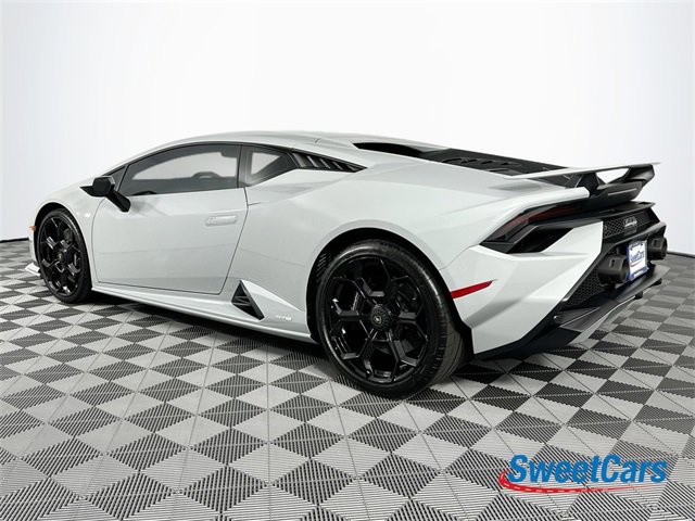 Used 2023 Lamborghini Huracan Tecnica image 5