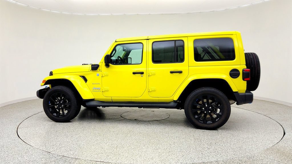 Used 2023 Jeep Wrangler Unlimited Sahara w/ Cold Weather Group AWD/4WD image 8