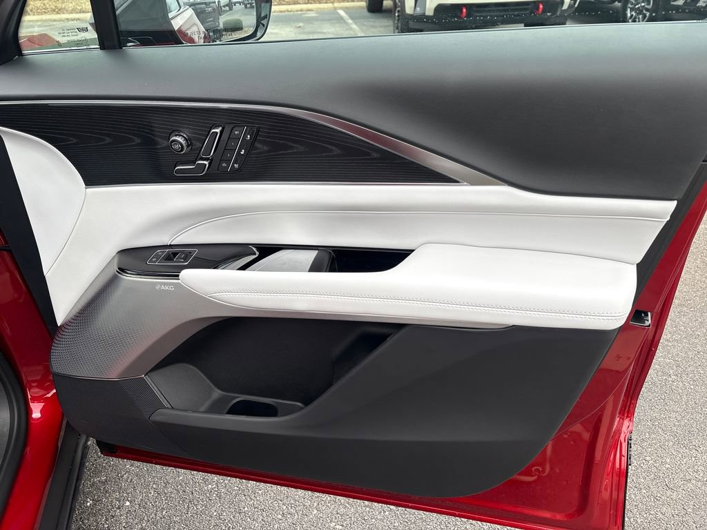 New 2025 Cadillac Lyriq Premium Luxury w/ LPO, Floor Liner Package image 54