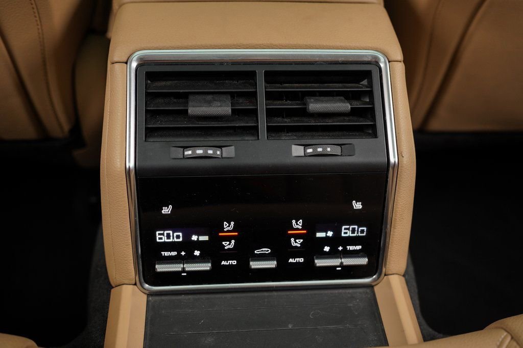 Used 2022 Porsche Panamera Platinum Edition image 38