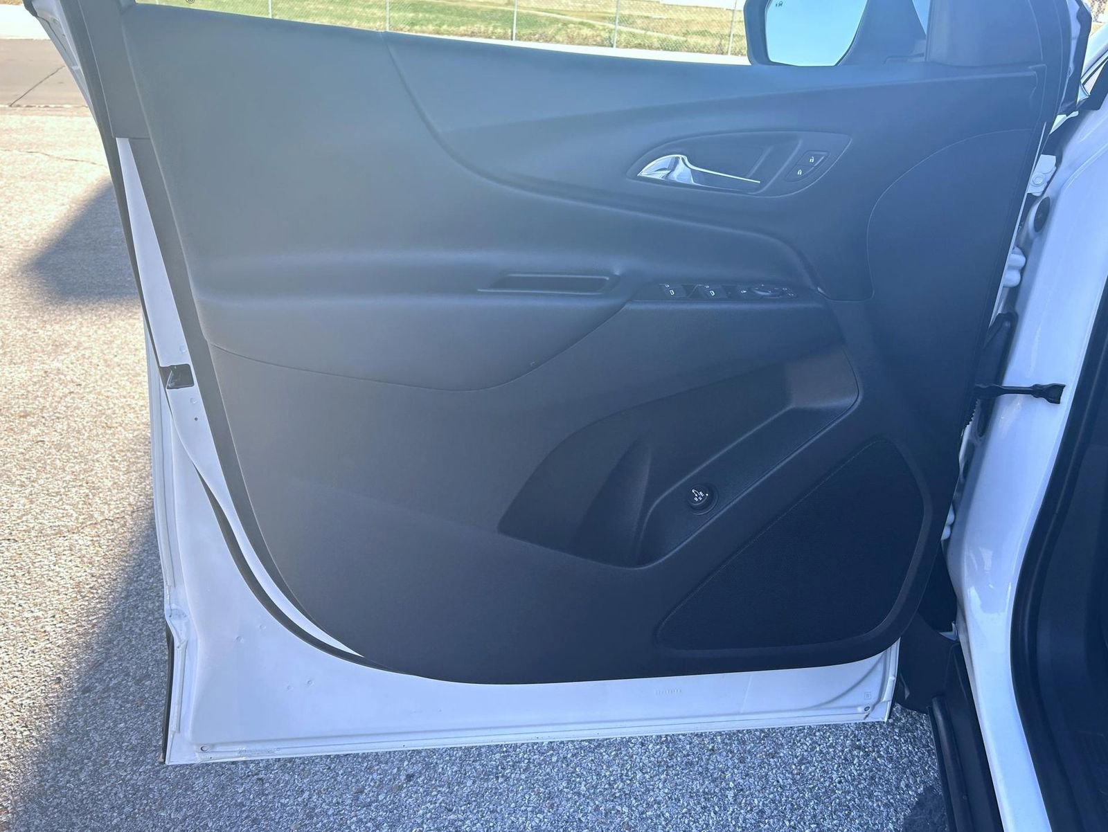 Certified 2024 Chevrolet Equinox LT w/ LPO, Floor Liner Package image 9