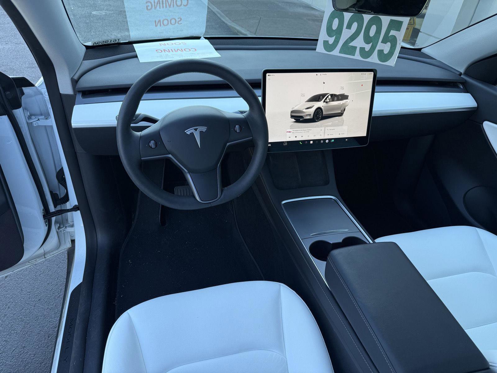 Used 2022 Tesla Model Y Long Range AWD/4WD image 17