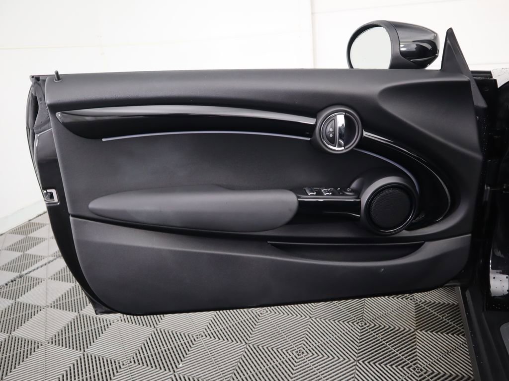 Used 2023 MINI Cooper S image 32