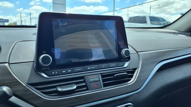 Used 2025 Nissan Altima 2.5 SV image 25