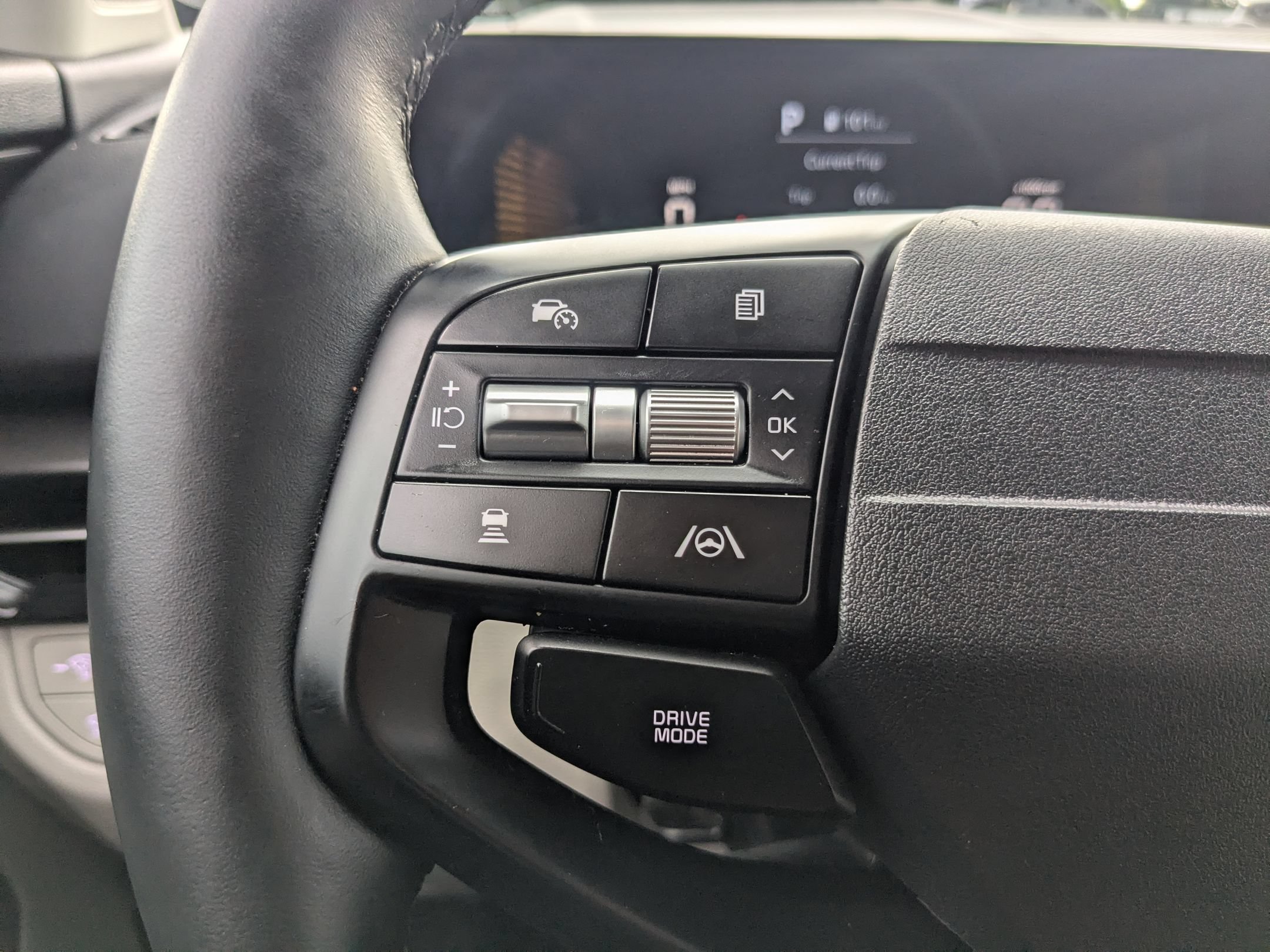 Used 2026 Kia Sportage EX FWD image 21