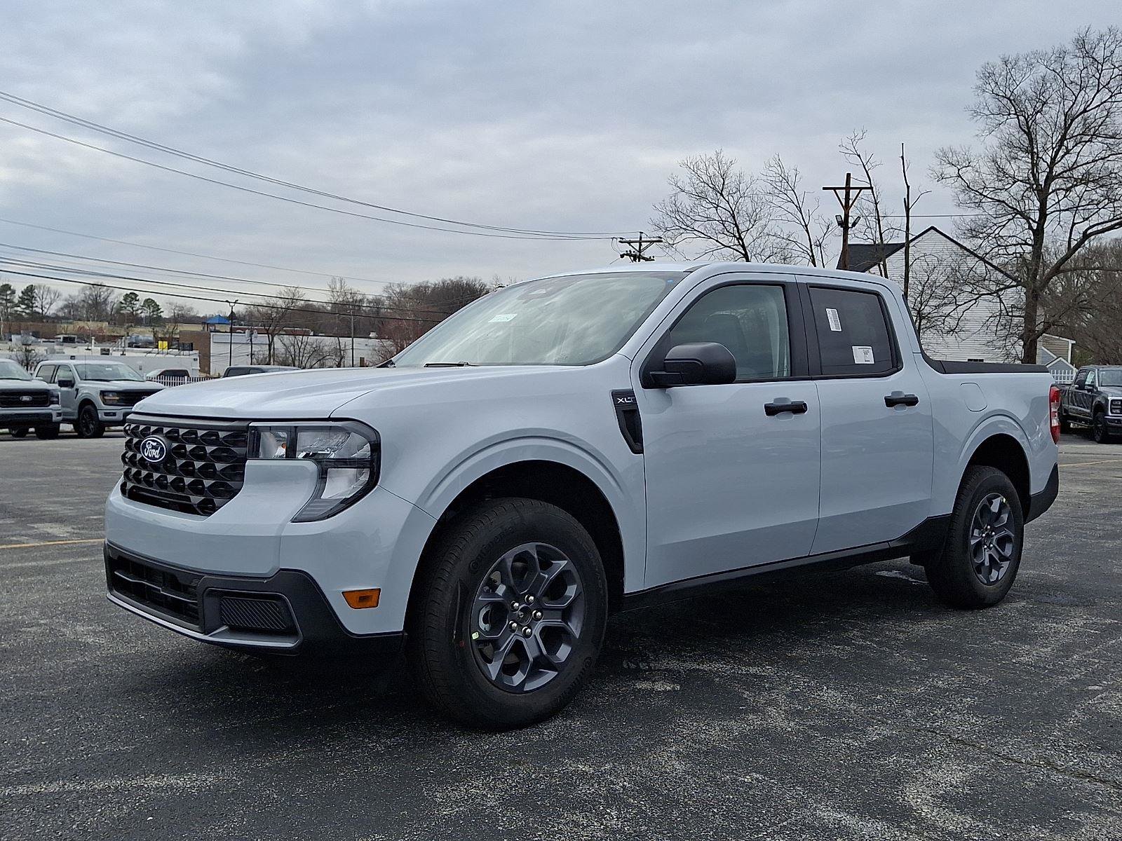 New 2026 Ford Maverick XLT w/ Equipment Group 301A AWD/4WD image 2
