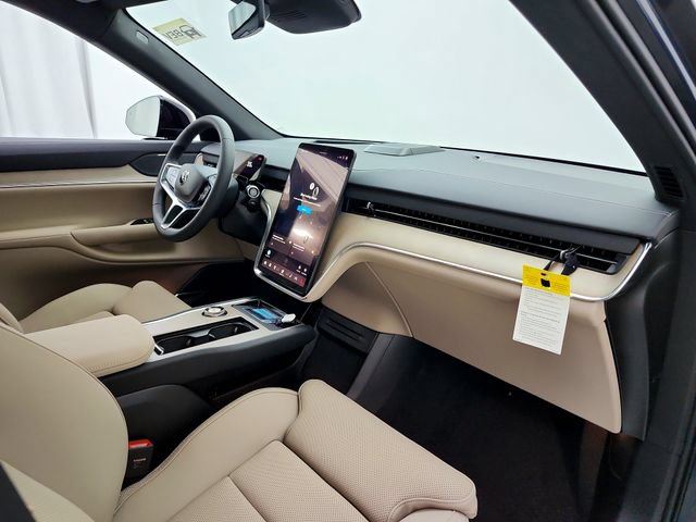 New 2026 Volvo EX90 Plus AWD/4WD image 17