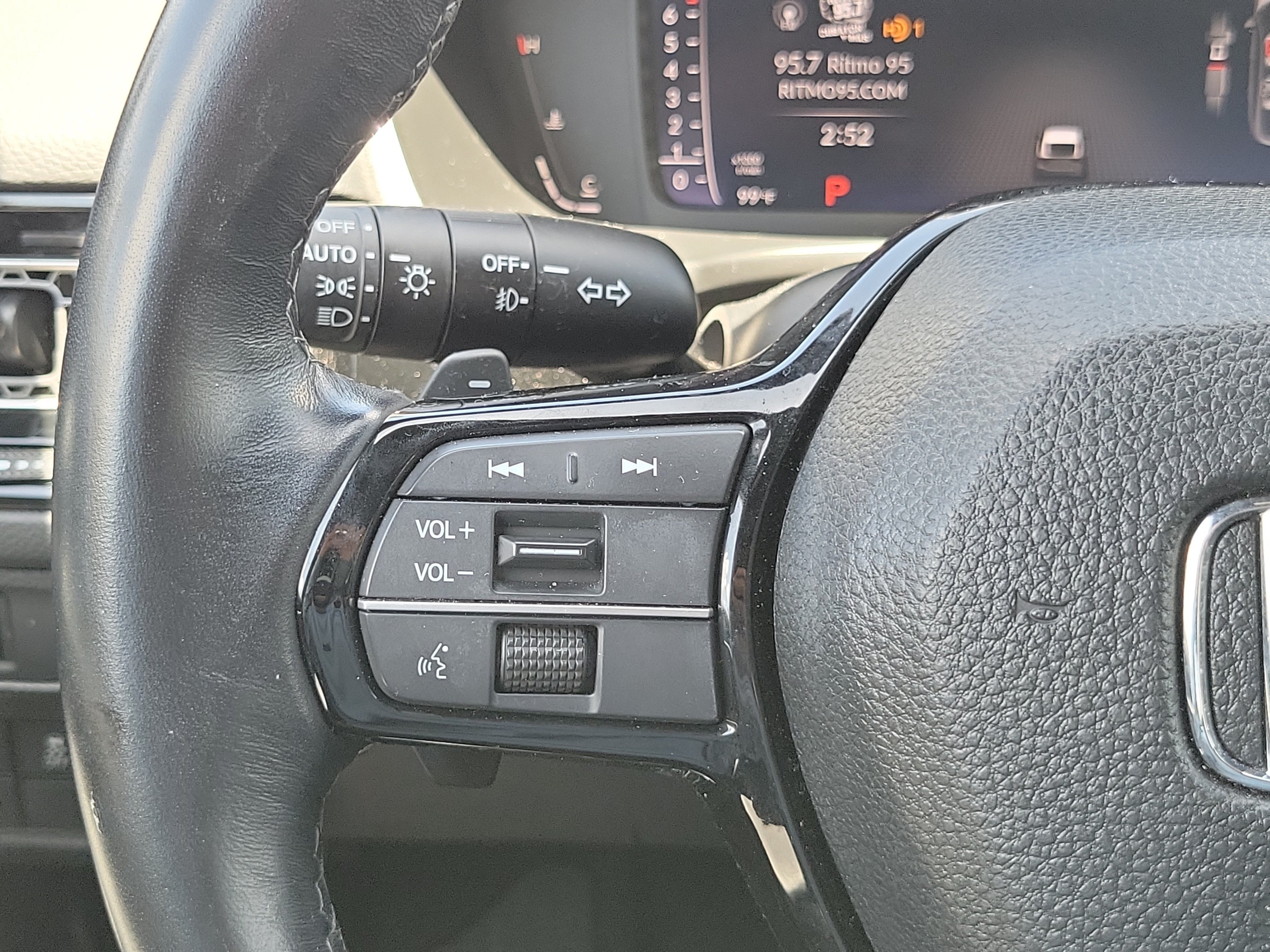 Certified 2024 Honda Civic Sport Touring image 27