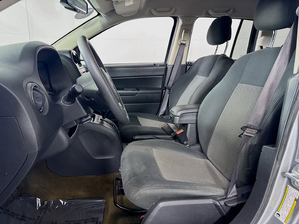 Used 2017 Jeep Compass Sport w/ Power Value Group FWD image 17