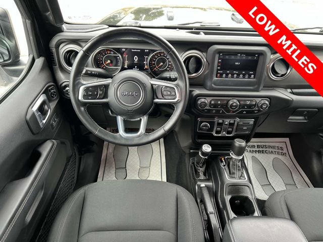 Used 2021 Jeep Gladiator Overland w/ Cold Weather Group image 17