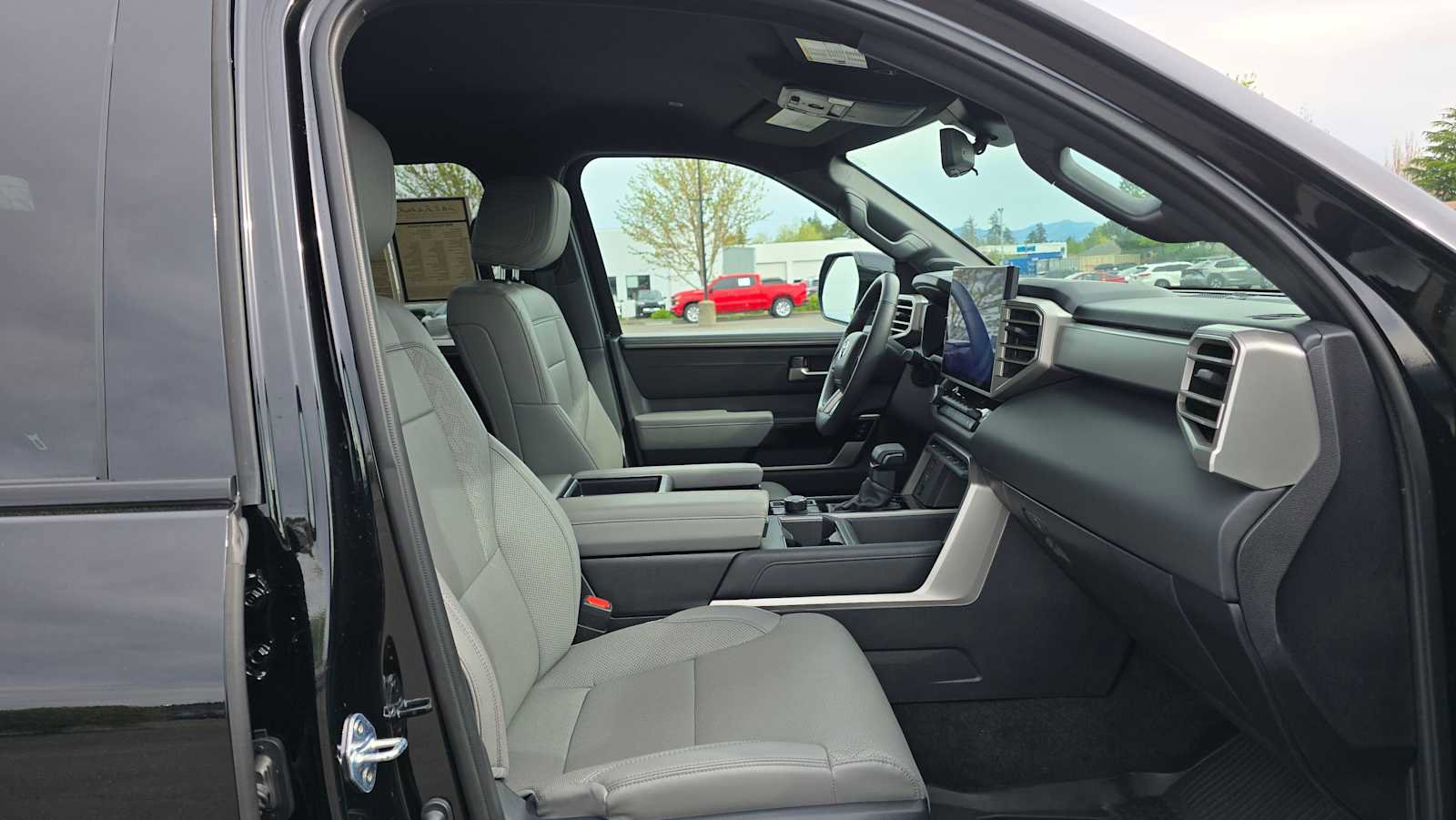 Certified 2025 Toyota Tundra Limited w/ TRD Off-Road Package AWD/4WD image 11