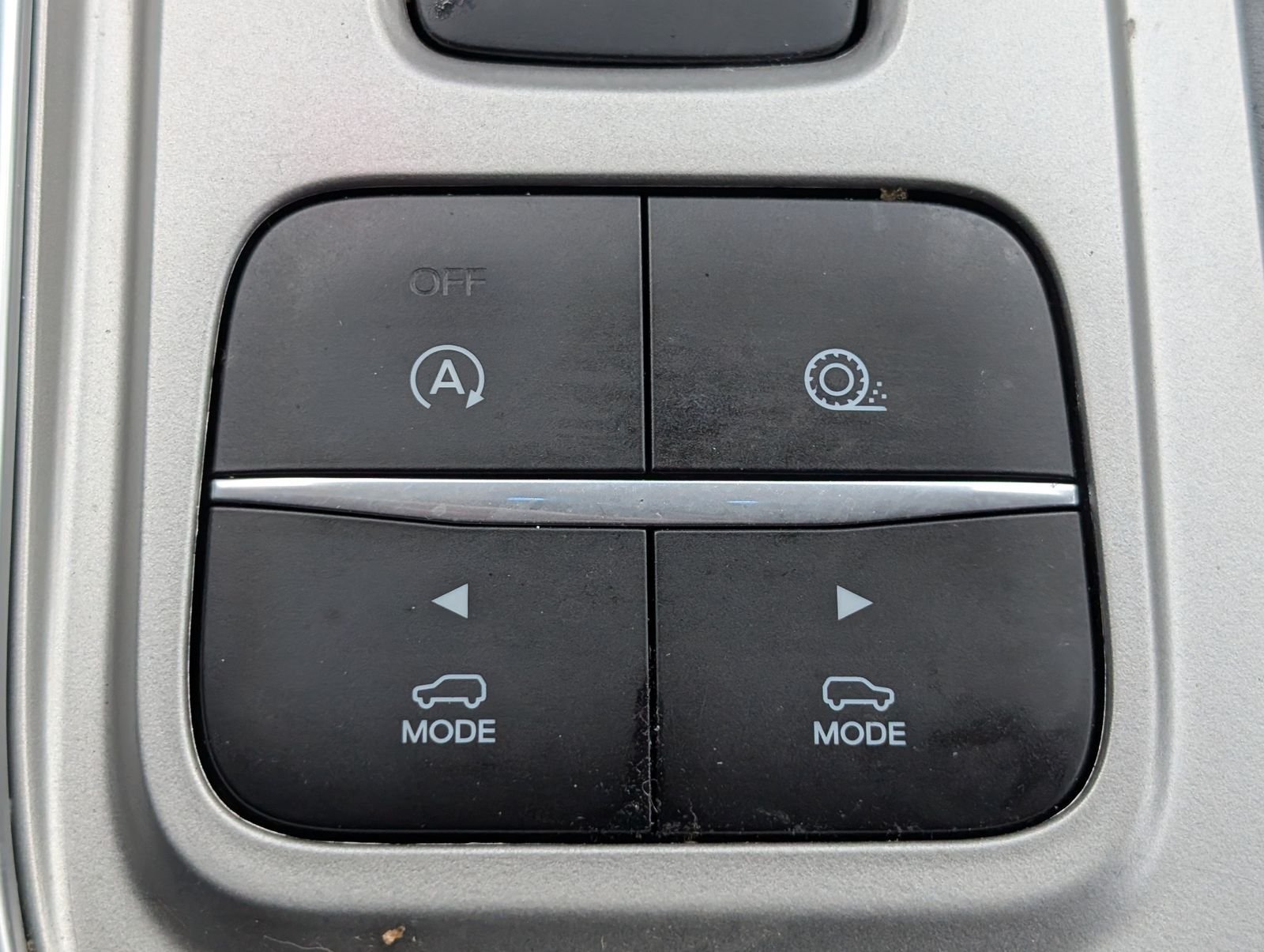 Used 2024 Ford Explorer King Ranch w/ Technology Package RWD image 23