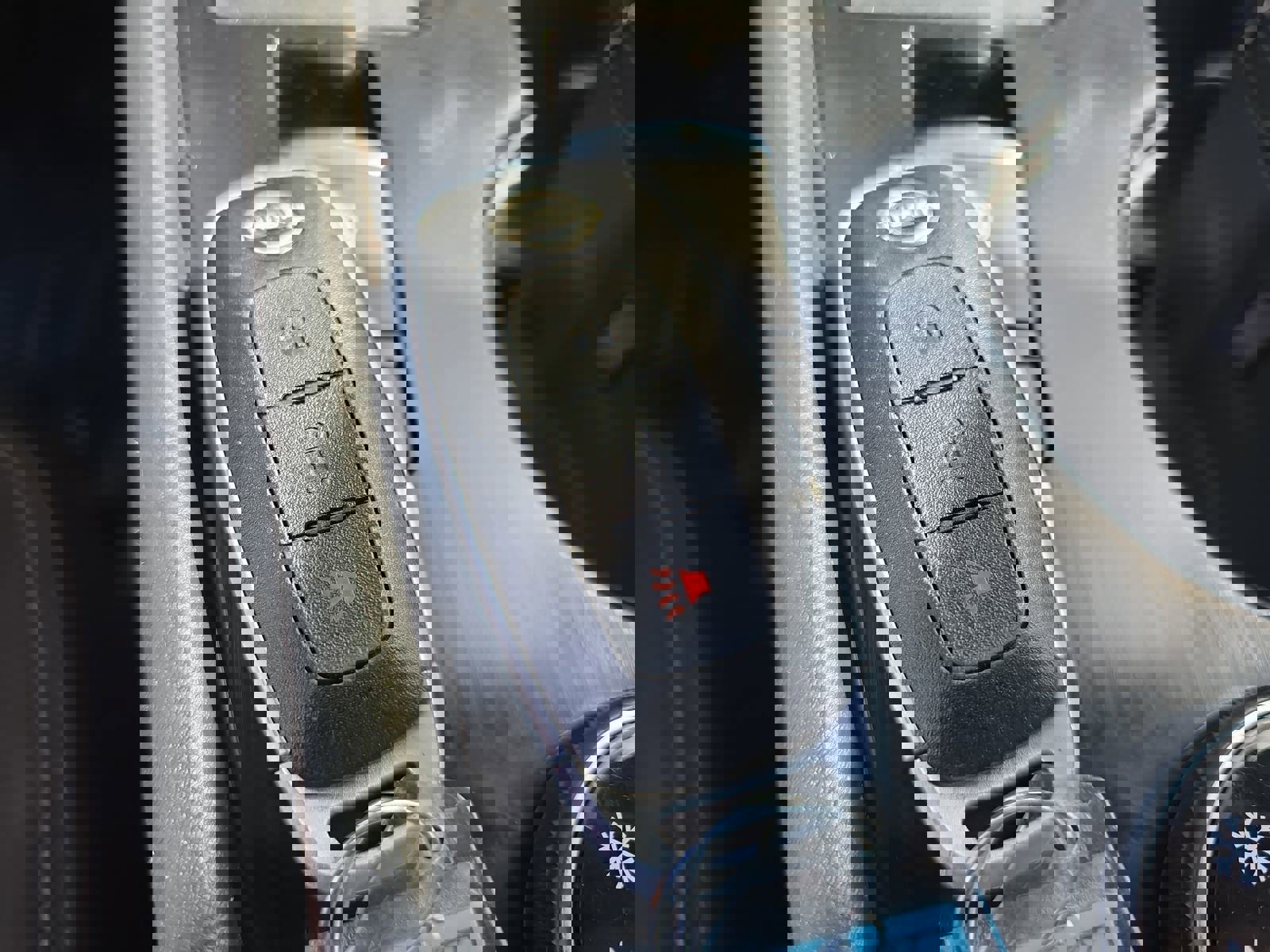 Used 2023 Nissan Rogue S image 37