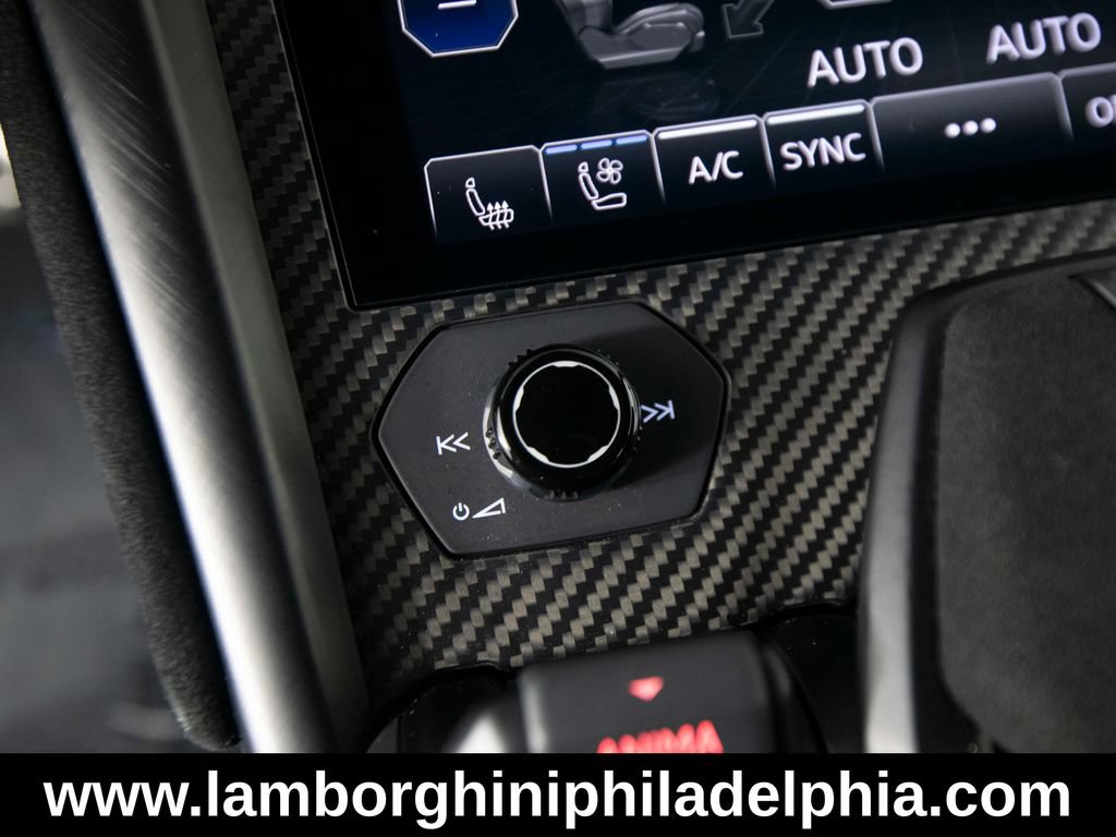 Used 2023 Lamborghini Urus Performante AWD/4WD image 29