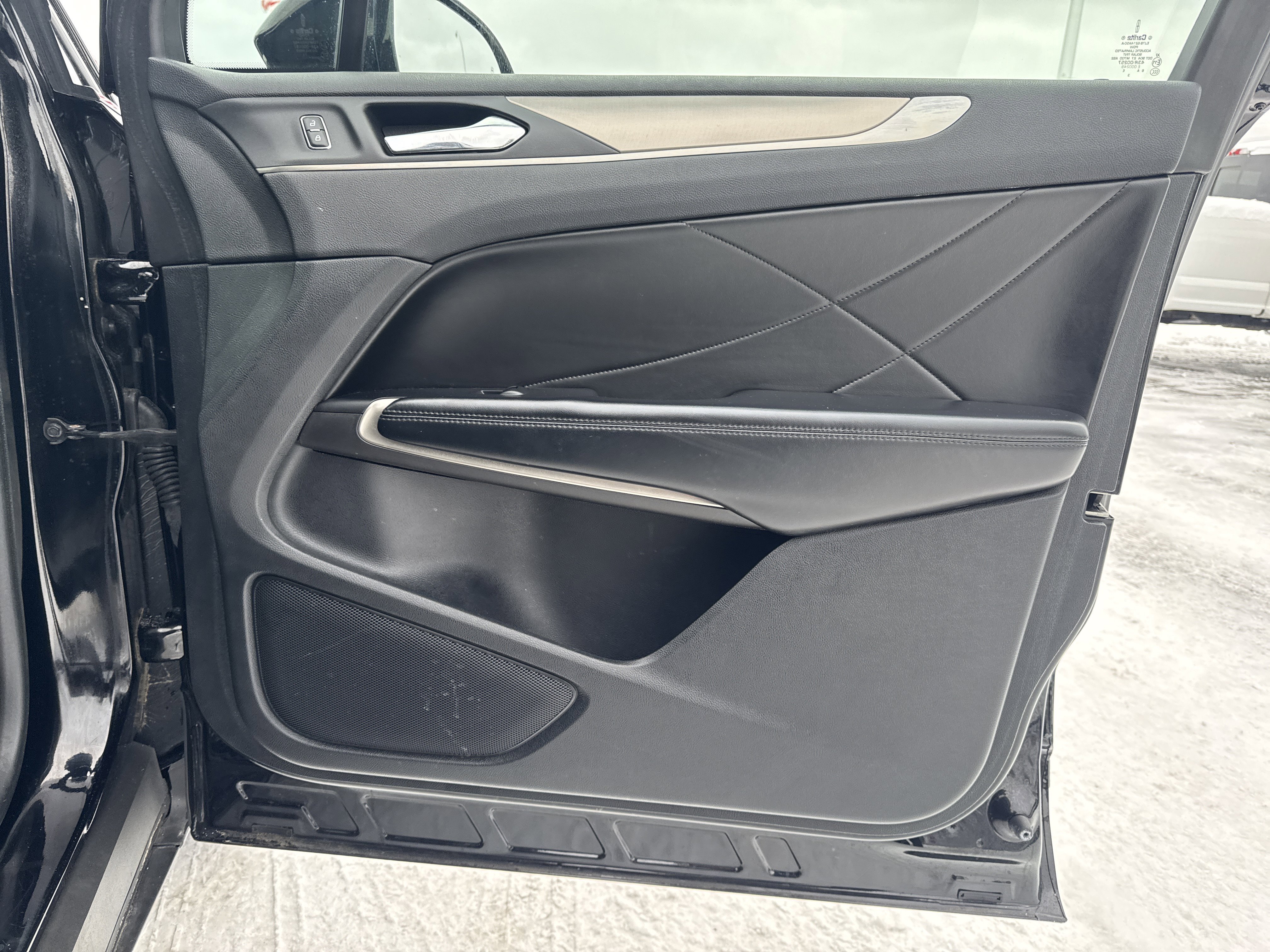 Used 2017 Lincoln MKC Reserve w/ Lincoln MKC Climate Package image 27