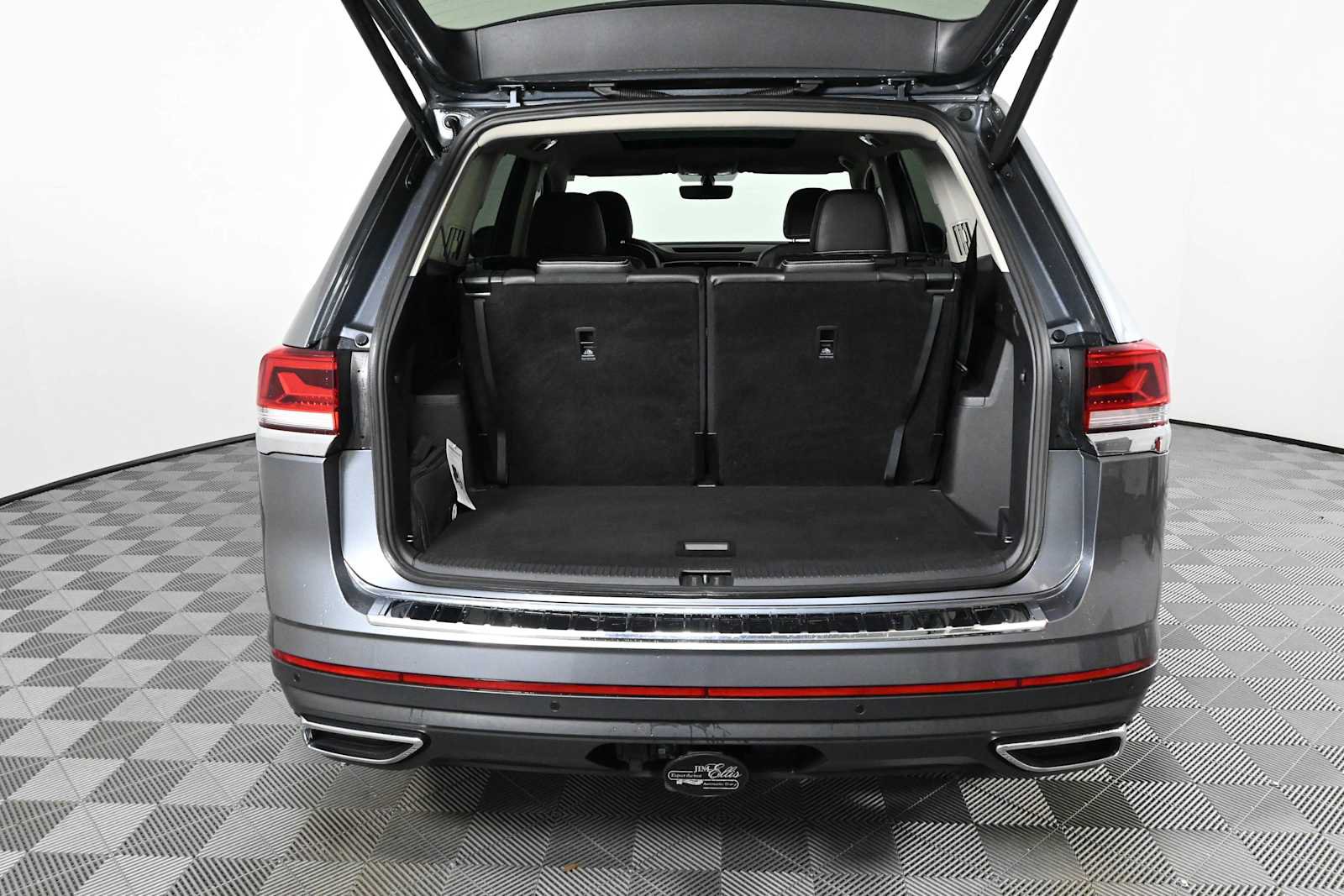 Certified 2023 Volkswagen Atlas SE w/ Panoramic Sunroof Package AWD/4WD image 9