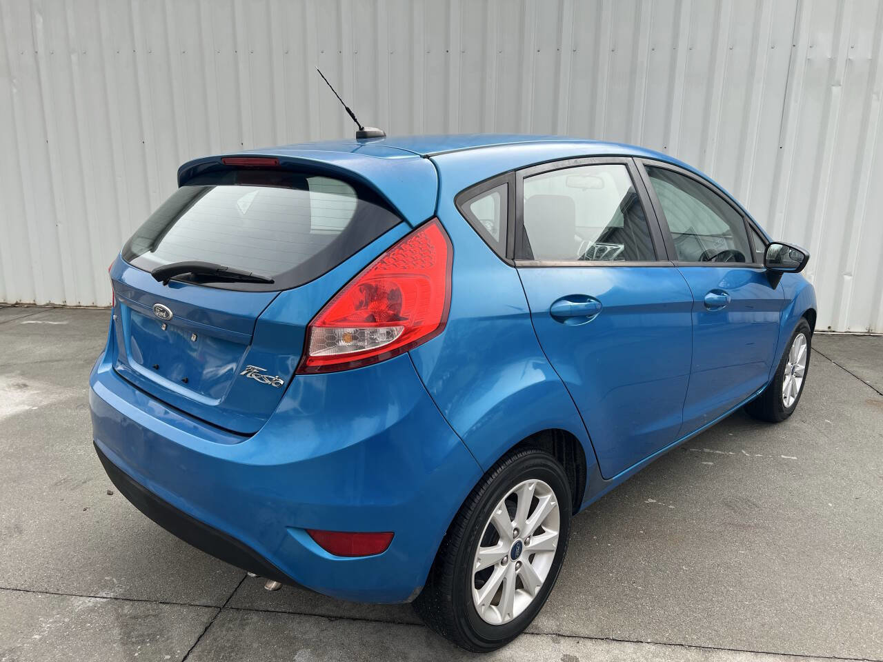 Used 2012 Ford Fiesta SE image 3