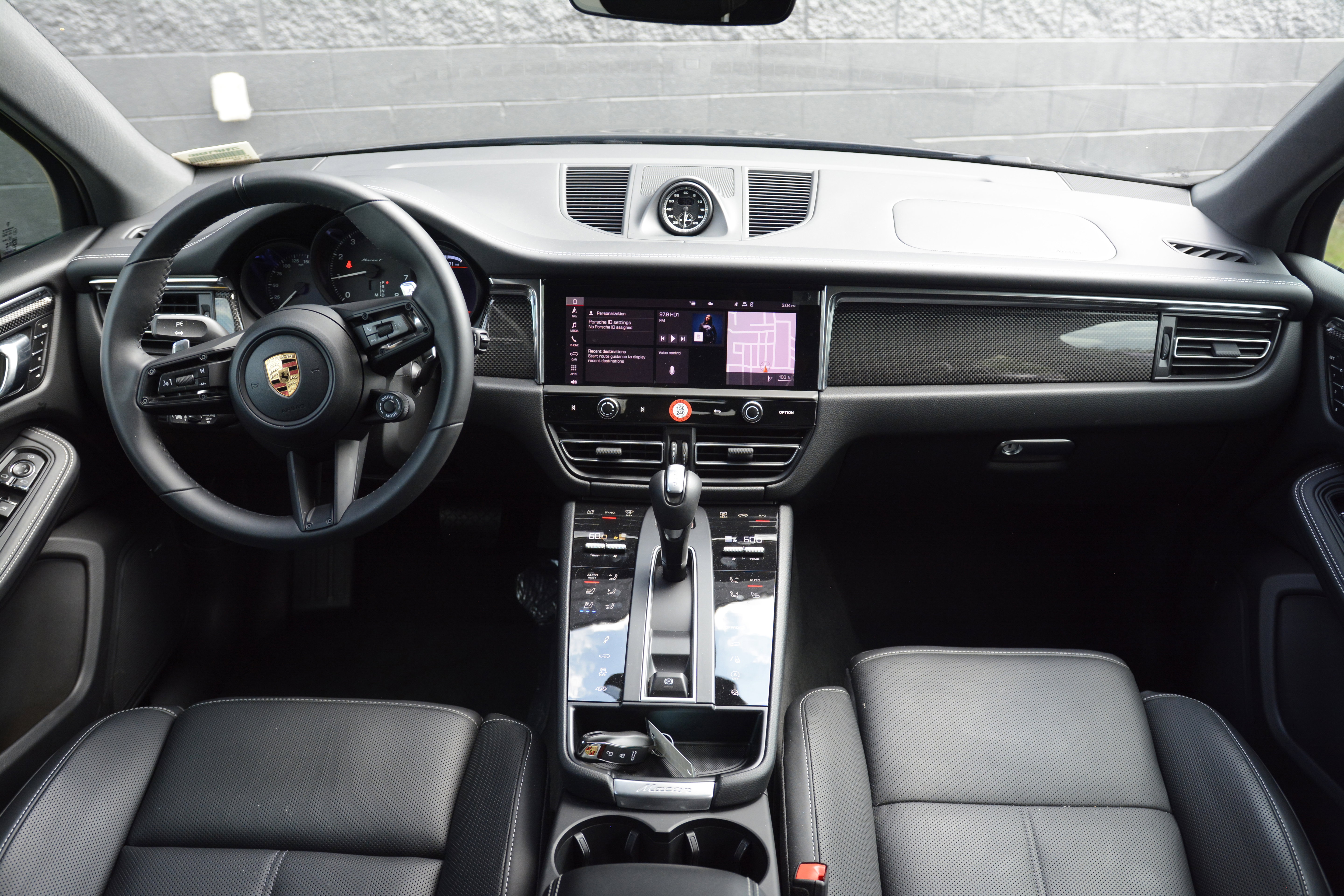 Certified 2026 Porsche Macan Turbo AWD/4WD image 12
