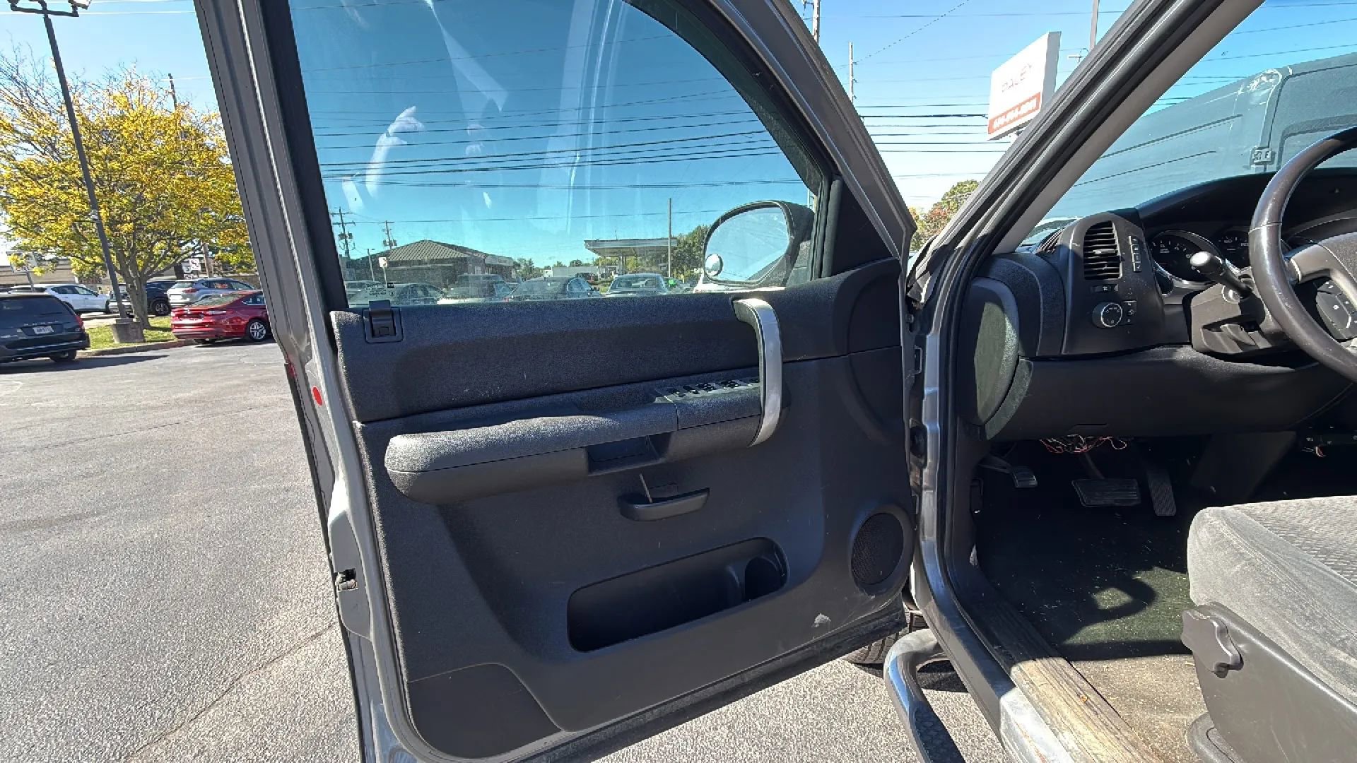 Used 2007 GMC Sierra 1500 SLE w/ SLE1 Preferred Package image 9