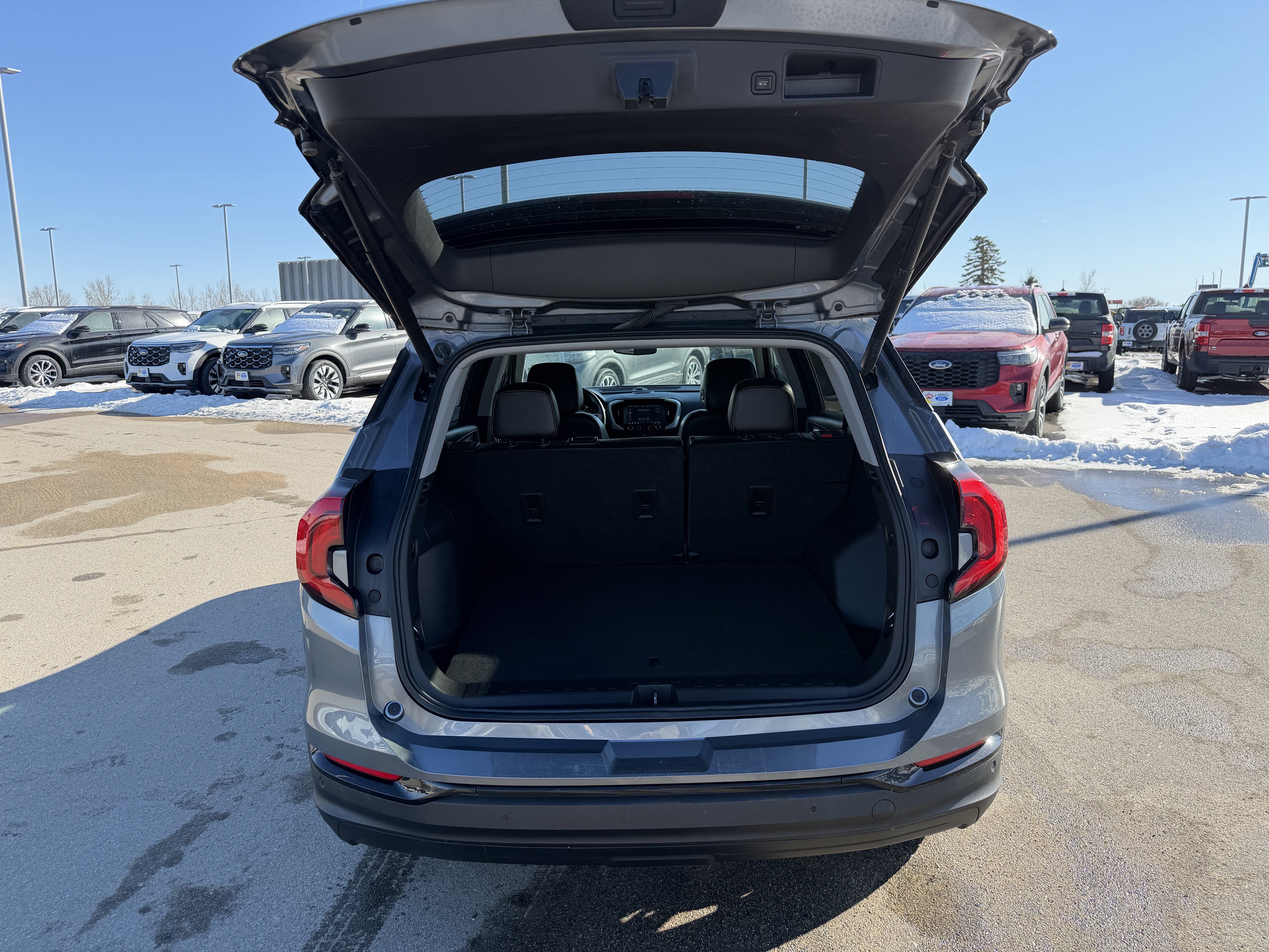 Used 2021 GMC Terrain SLT w/ Infotainment Package II image 22