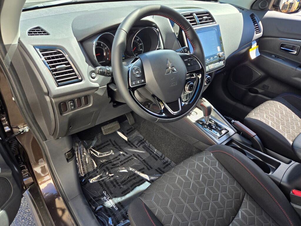 New 2025 Mitsubishi Outlander Sport LE image 15