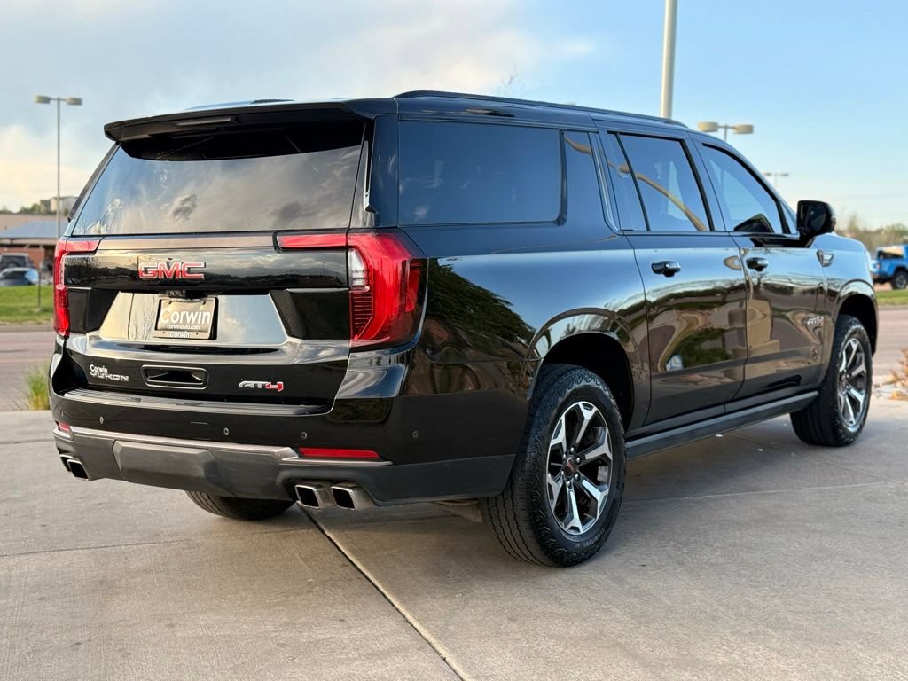 Used 2025 GMC Yukon XL AT4 Ultimate AWD/4WD image 9