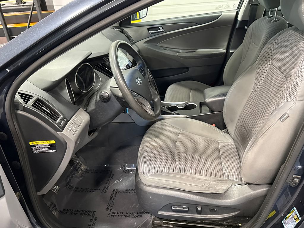 Used 2012 Hyundai Sonata GLS w/ Popular Equipment Pkg FWD image 6