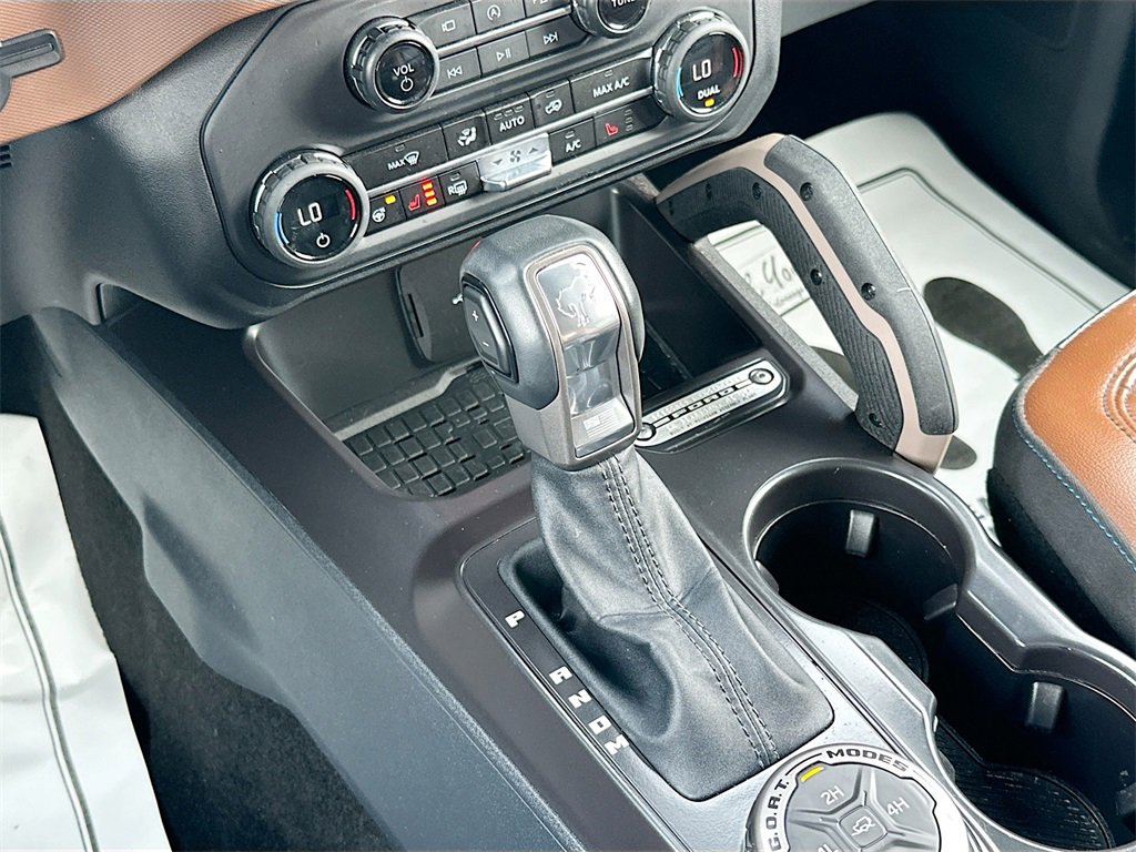 Used 2024 Ford Bronco Outer Banks image 17