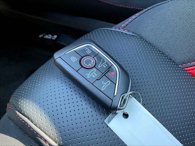 Used 2024 Chevrolet Corvette Stingray Preferred Conv w/ Z51 Performance Package RWD image 31